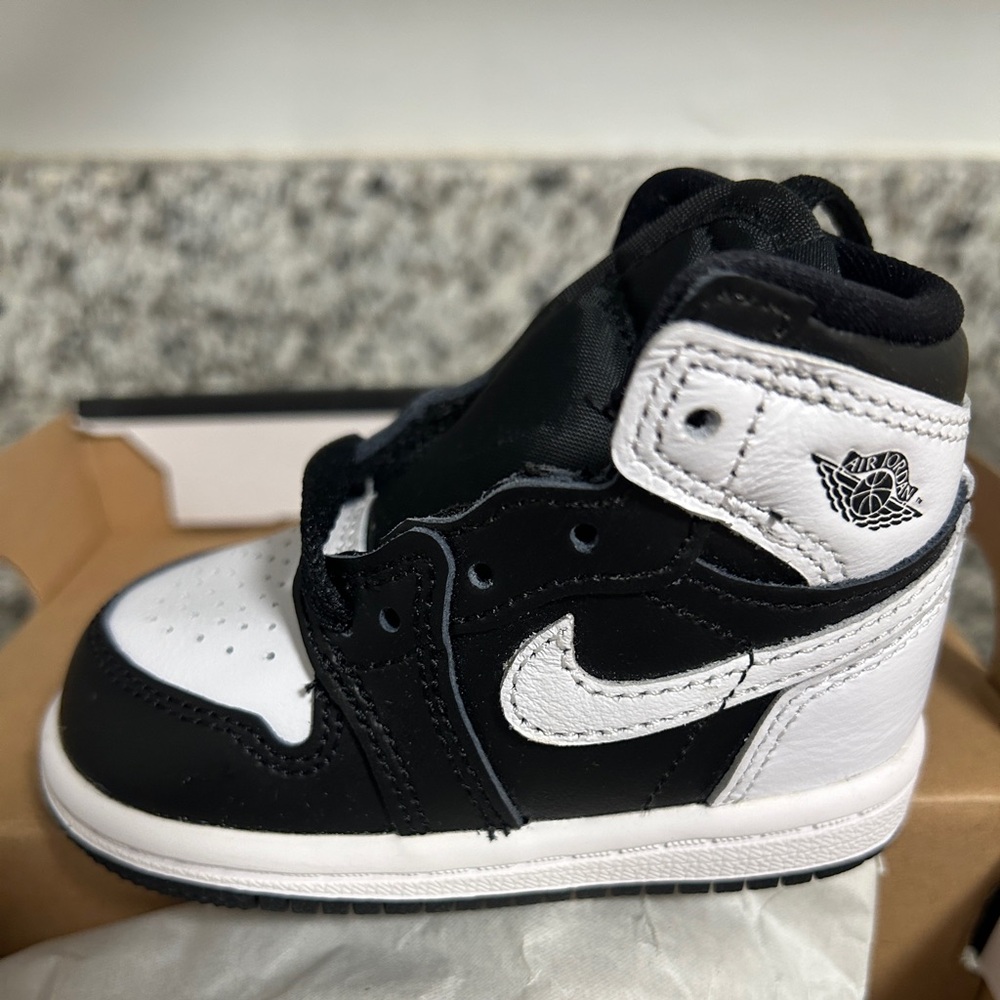 Jordan 1 Retro High OG (TD) - Black/White-White NIB. Never even tried on.